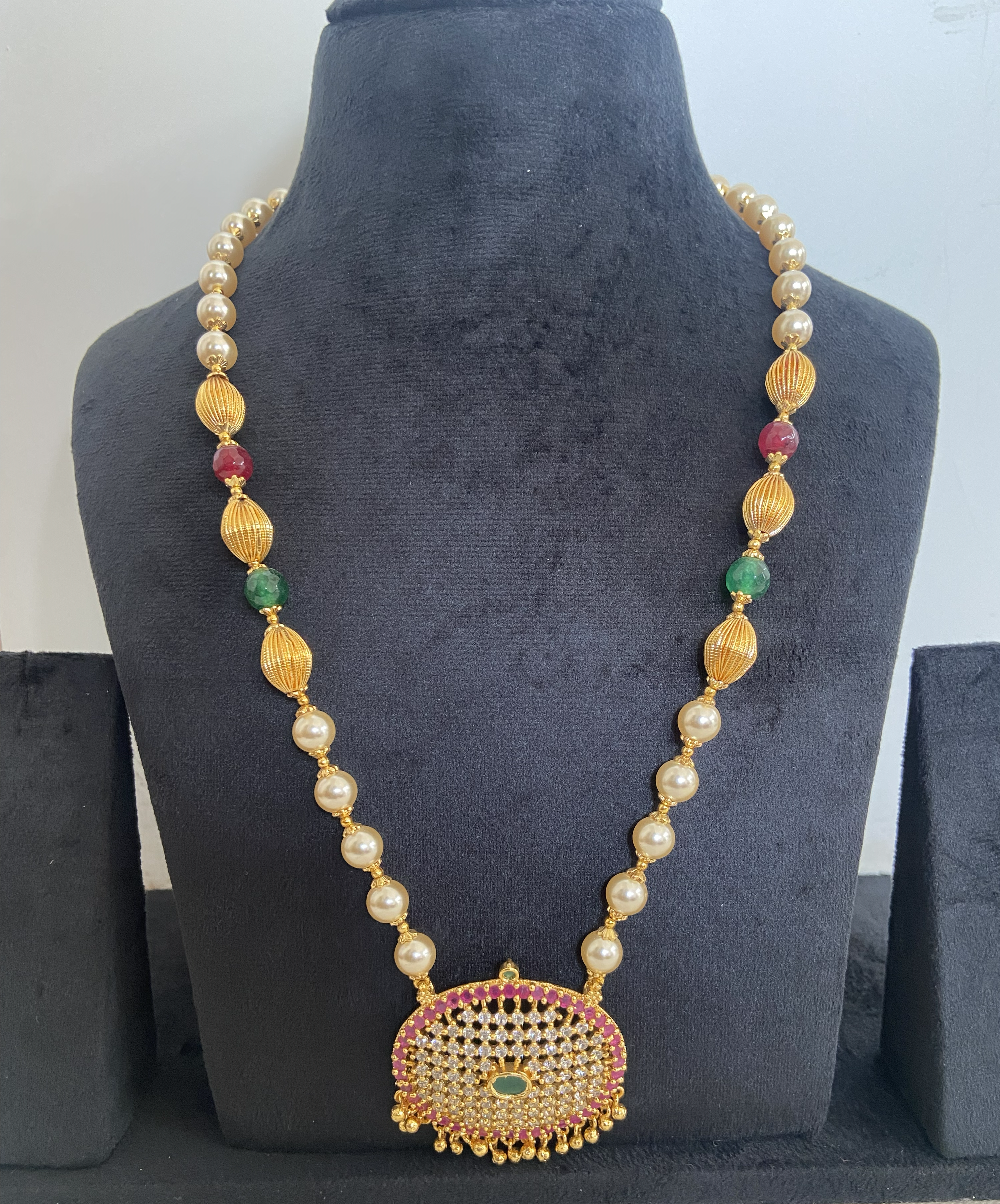 Kemp Stone Pendent Set
